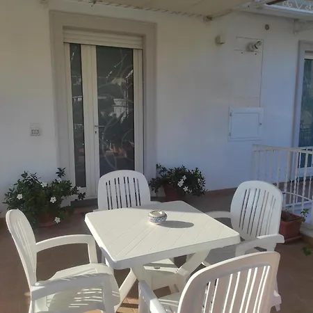 Alojamento de Acomodação e Pequeno-almoço Sunset House Massa Lubrense