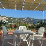 Couette-café Sunset House